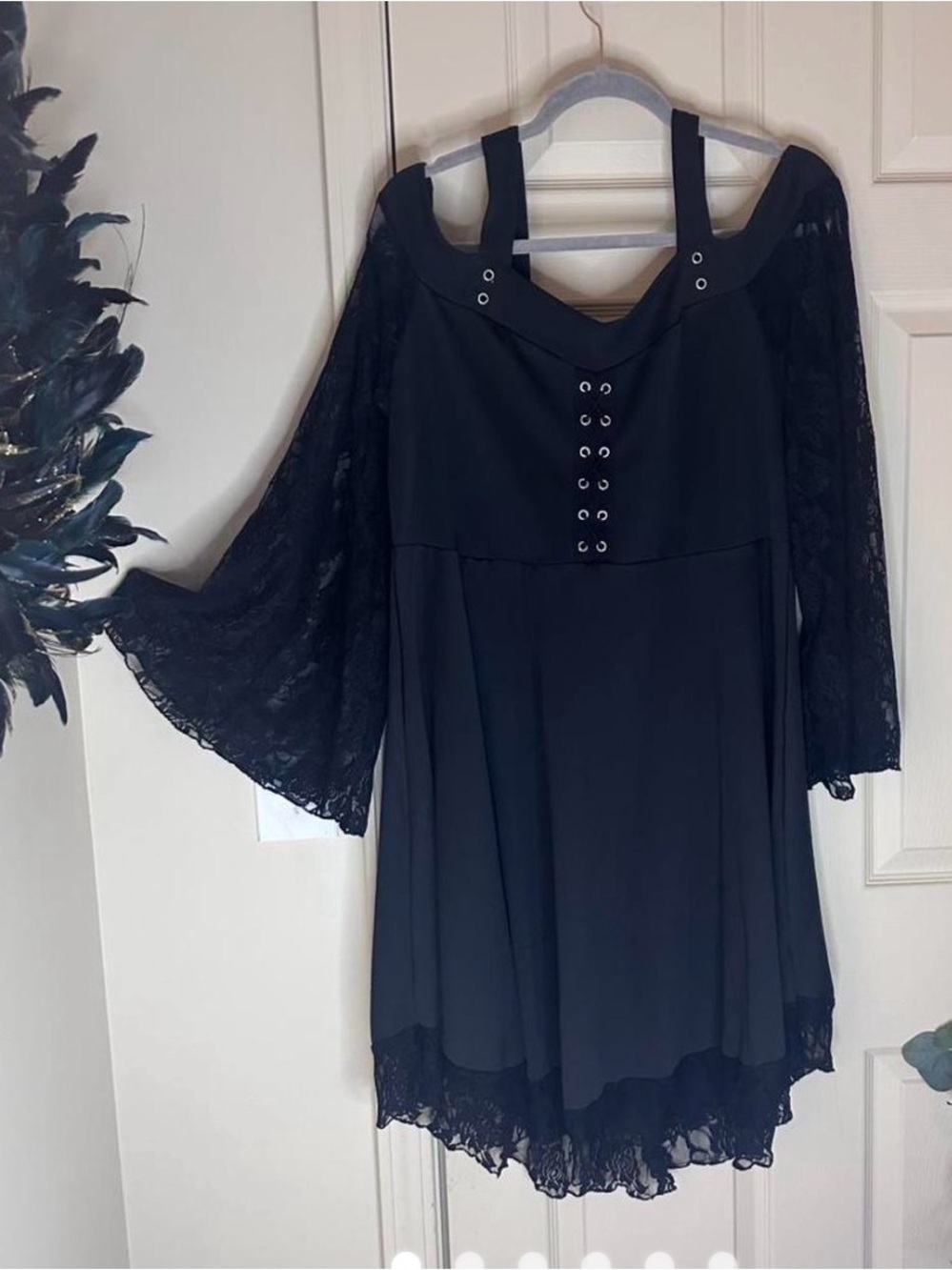 Hot Topic Black Lace Cold-Shoulder Mini Dress